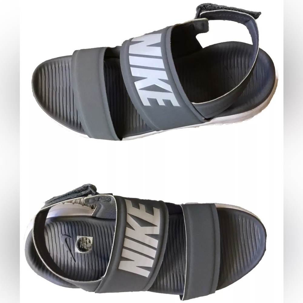 NIKE Womens size 7 TANJUN SPORT SANDALS EUC